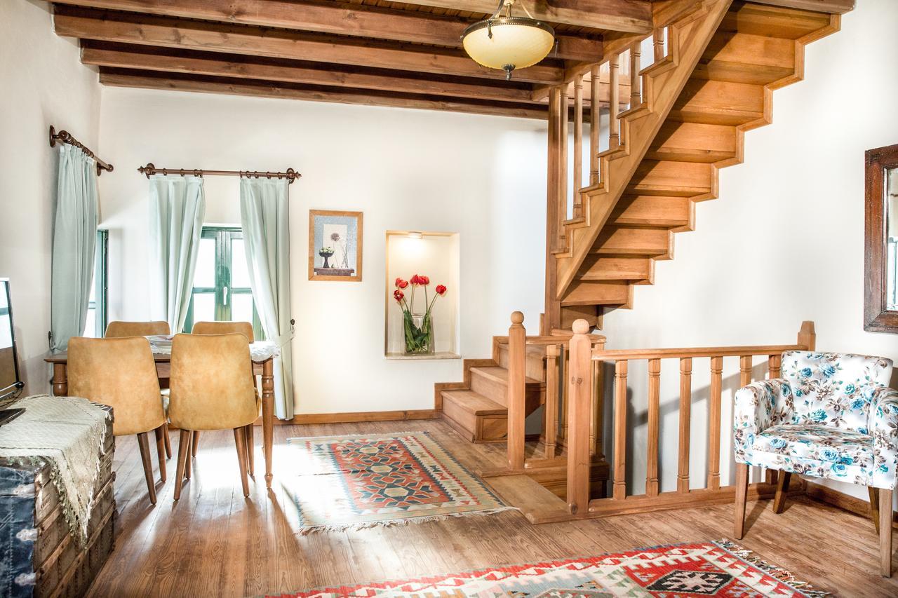 Two Stone Homes Asteria Villa *